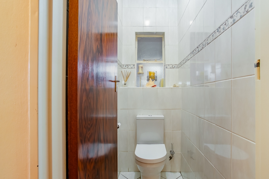 3 Bedroom Property for Sale in Denneburg Western Cape